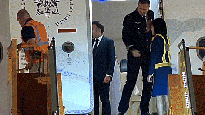 6917603184a6c795c0542062233441d8.gif